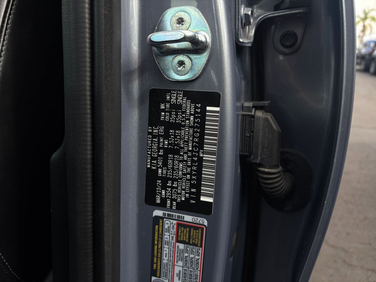 Used 2024 Kia Sorento S image 32