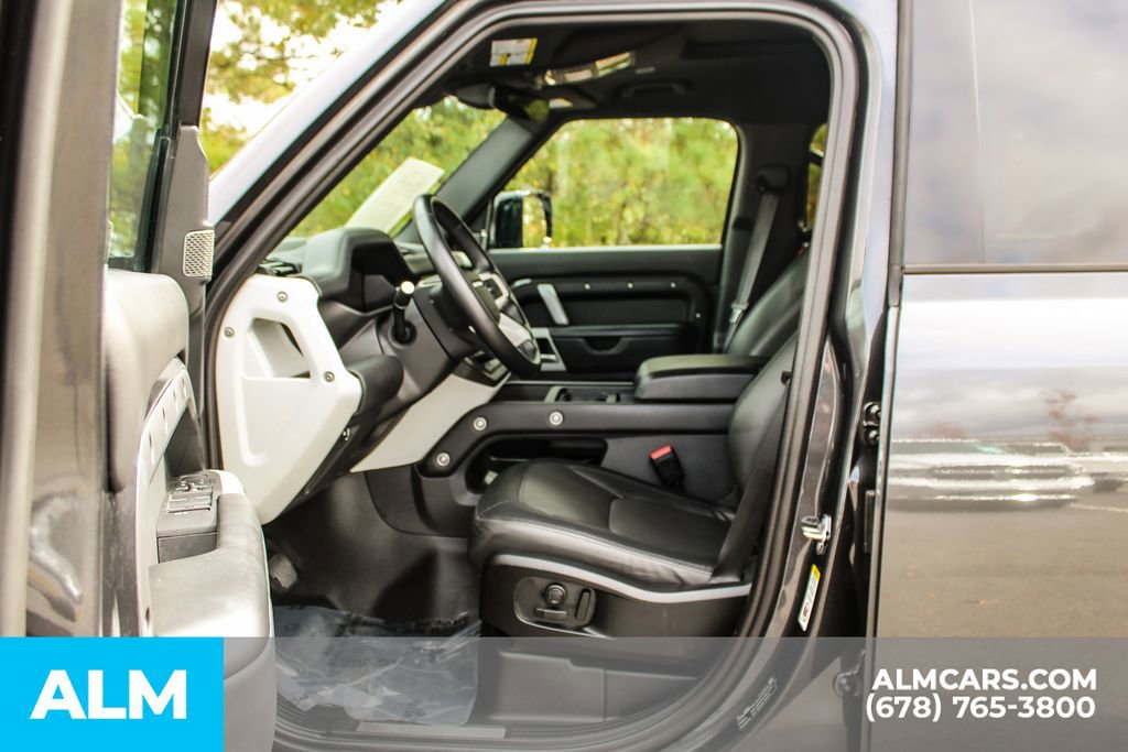 Used 2024 Land Rover Defender 110 X-Dynamic SE image 16