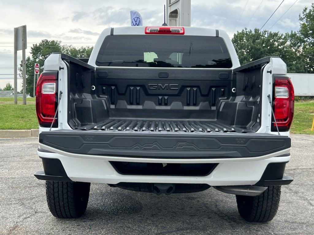 Used 2024 GMC Canyon Elevation image 11