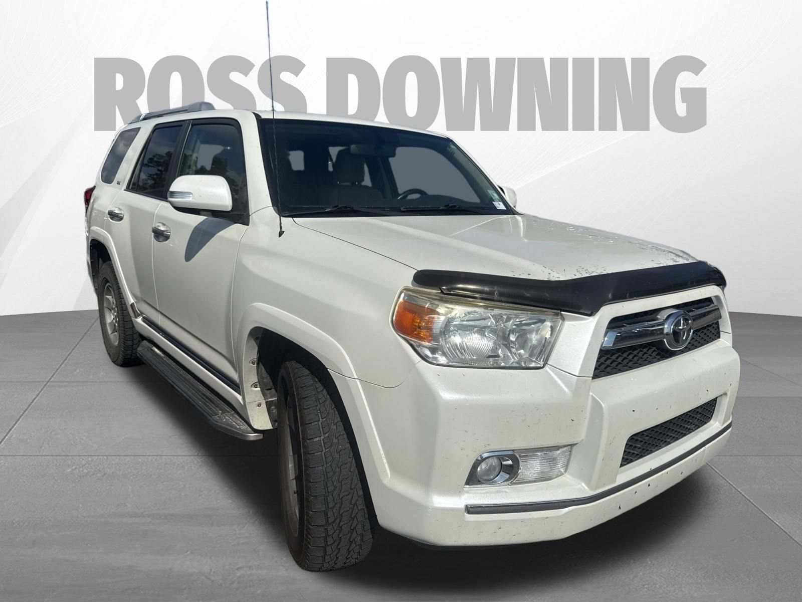 Used 2011 Toyota 4Runner SR5 w/ Premium Pkg w/Leather RWD image 3