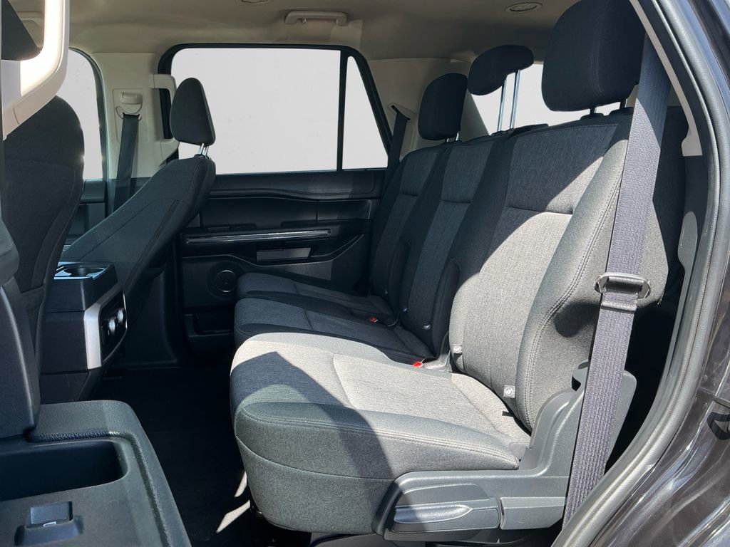 Used 2024 Ford Expedition XLT RWD image 12