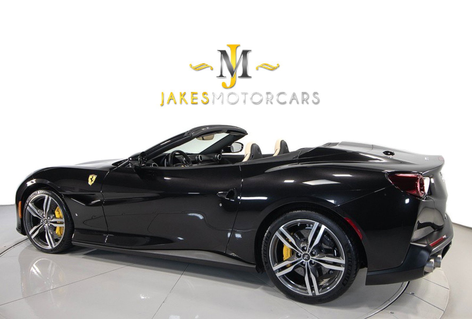 Used 2020 Ferrari Portofino image 6