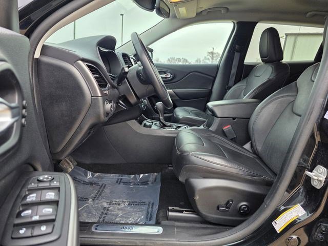 Used 2020 Jeep Cherokee Limited w/ Technology Group AWD/4WD image 23