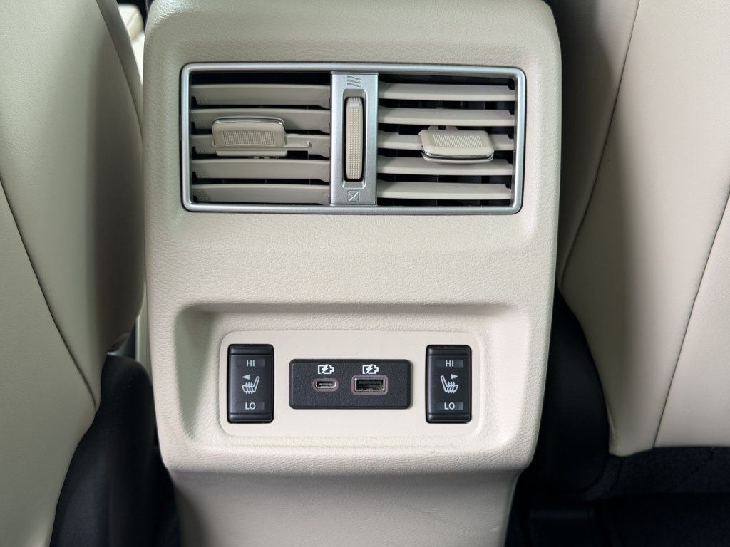 Certified 2023 Nissan Maxima Platinum w/ Sport Mat Group FWD image 31