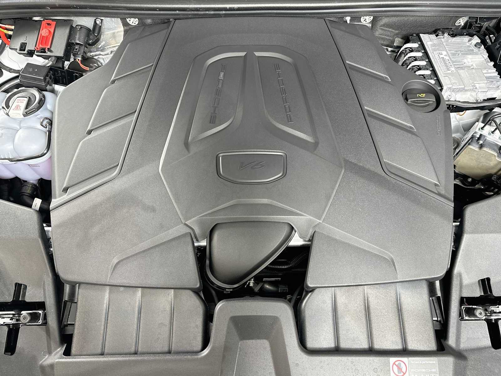 New 2026 Porsche Cayenne Coupe AWD/4WD image 31