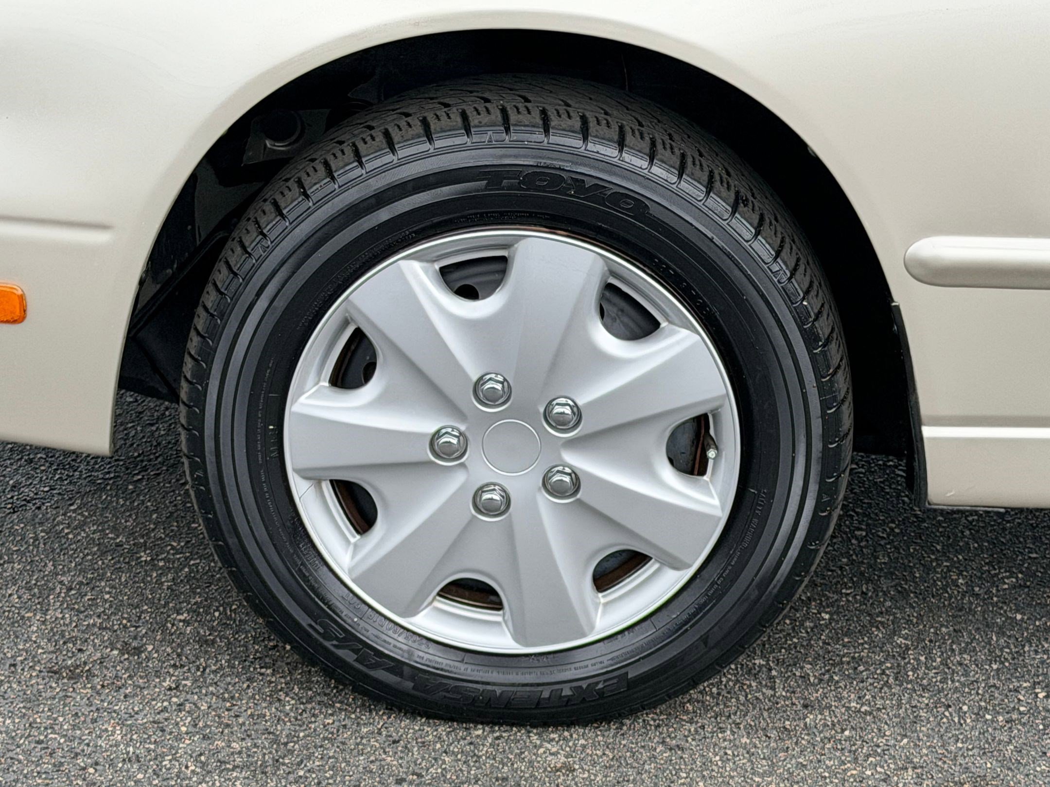 Used 1995 Nissan Altima SE image 11