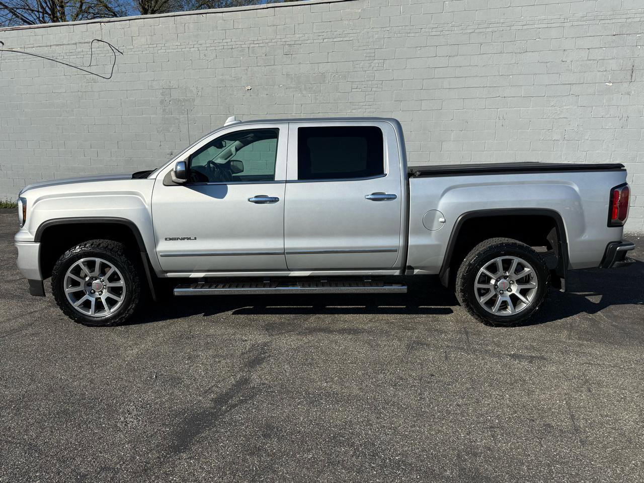 Used 2017 GMC Sierra 1500 Denali image 16
