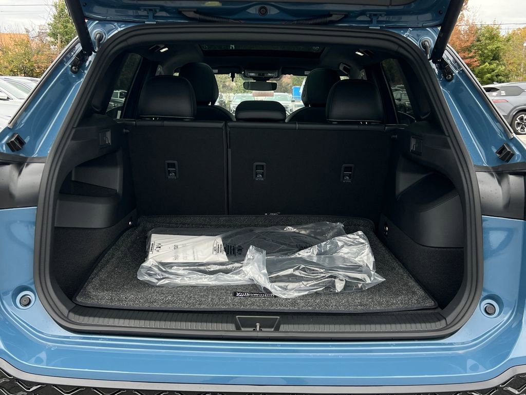 New 2026 Volkswagen Tiguan SE R-Line image 14