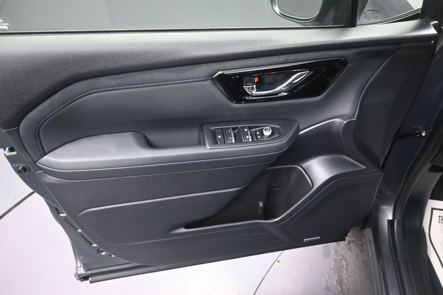 Used 2025 Subaru Forester Limited AWD/4WD image 12