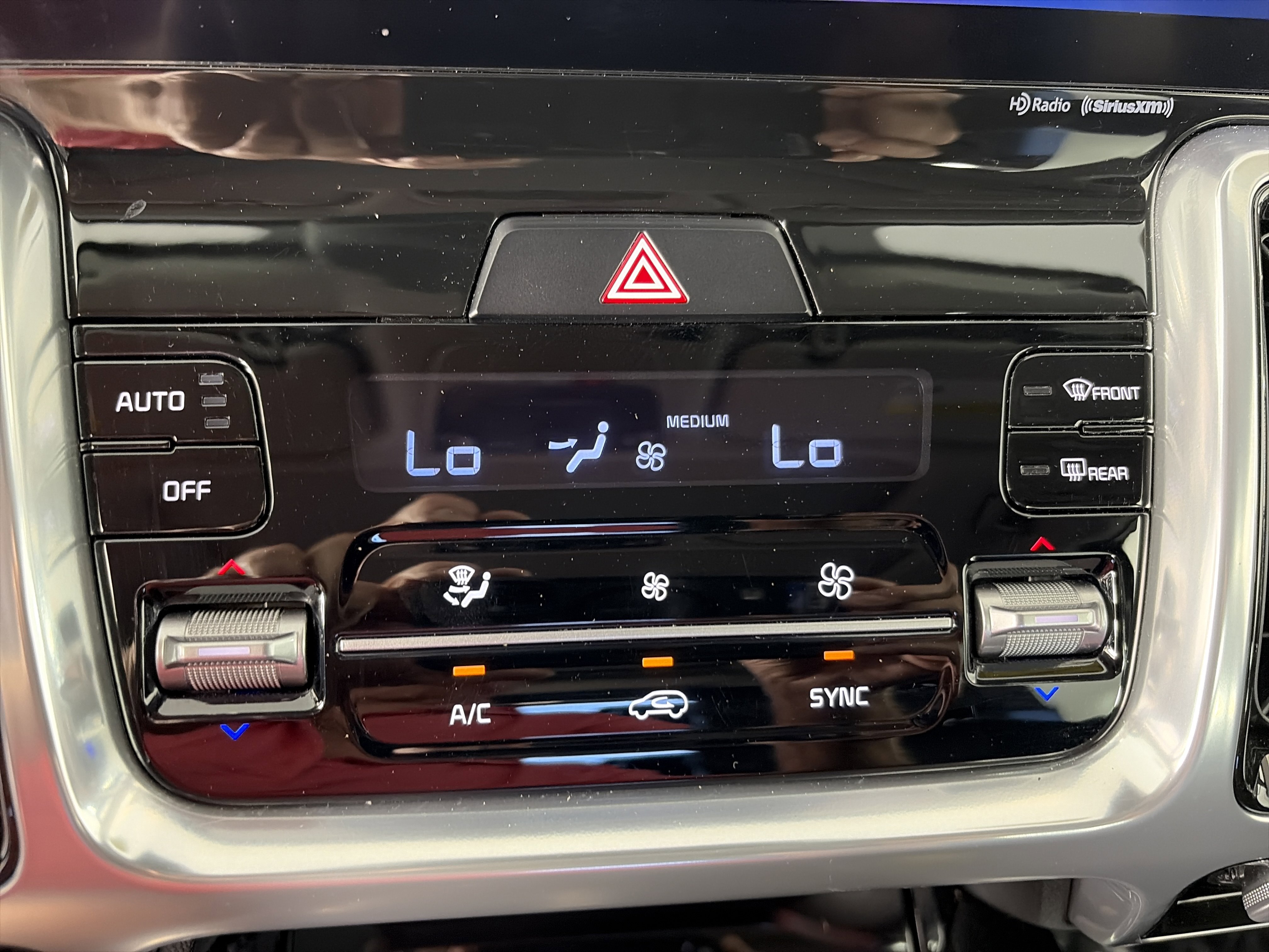 Certified 2023 Kia Sorento SX AWD/4WD image 29