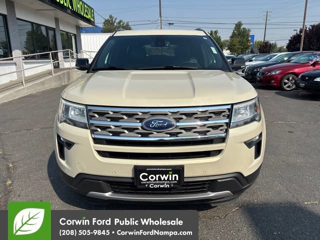 Used 2018 Ford Explorer XLT w/ Equipment Group 202A AWD/4WD image 2