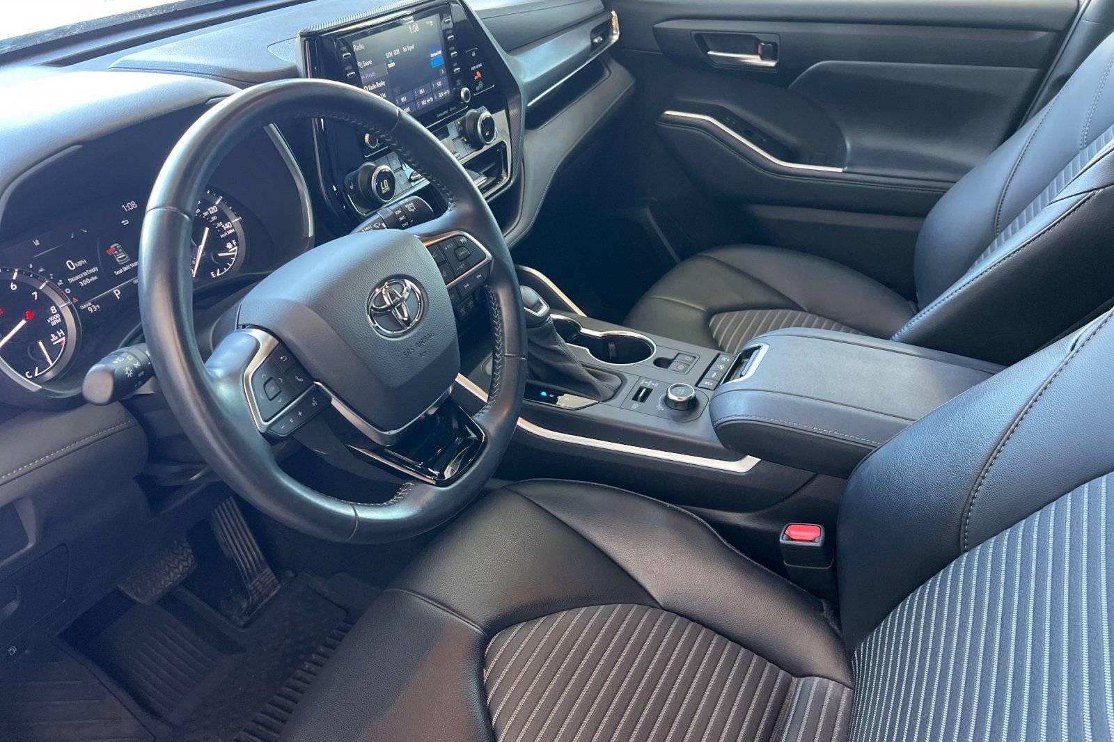 Certified 2021 Toyota Highlander XSE AWD/4WD image 7