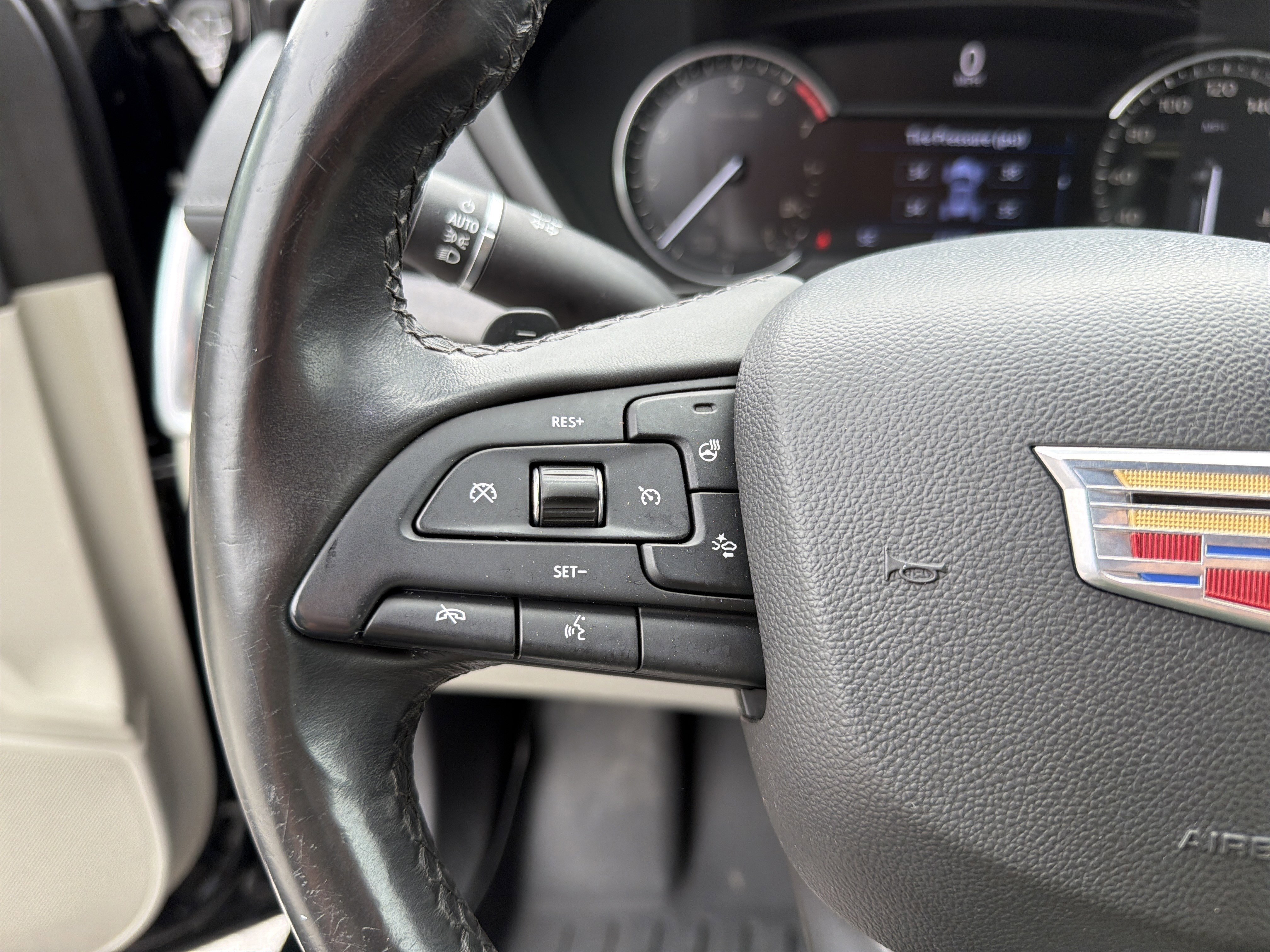 Used 2019 Cadillac XT4 Premium Luxury w/ Cold Weather Package image 33