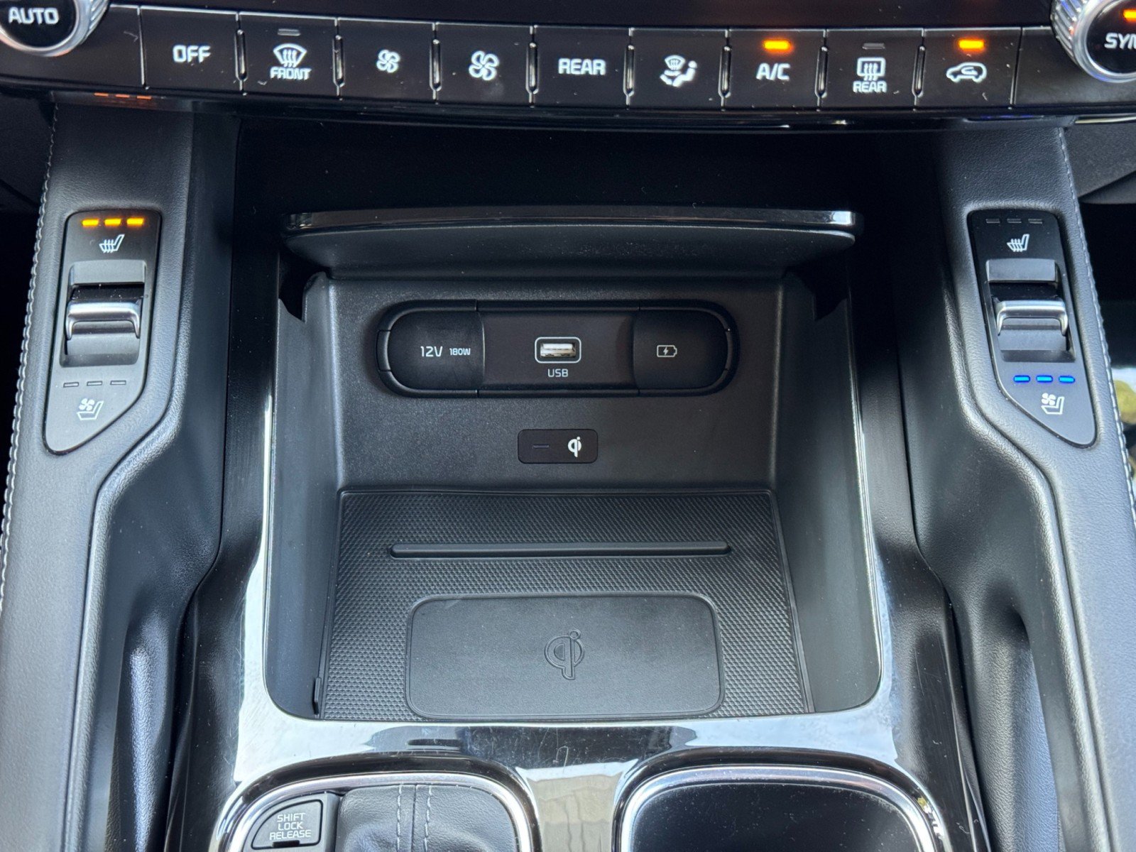 Used 2021 Kia Telluride EX w/ EX Premium Package AWD/4WD image 30