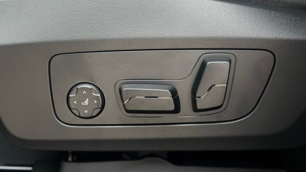 New 2026 BMW X1 xDrive28i w/ Convenience Package image 14