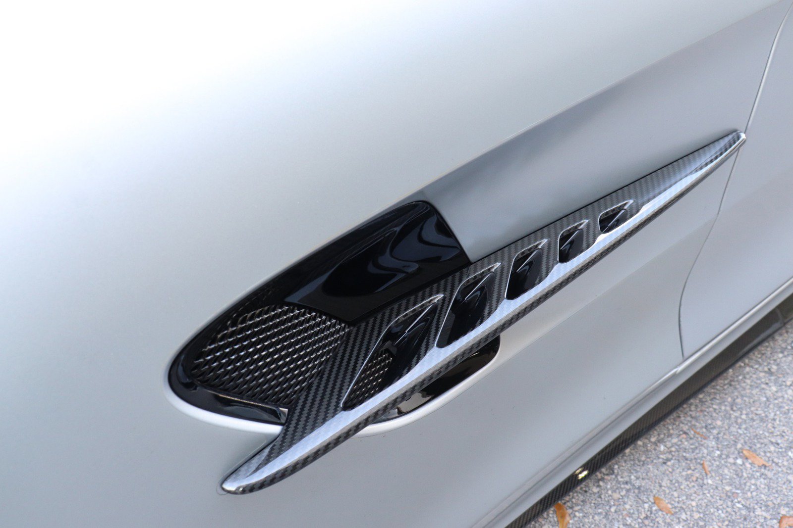 Used 2018 Mercedes-Benz AMG GT R image 28