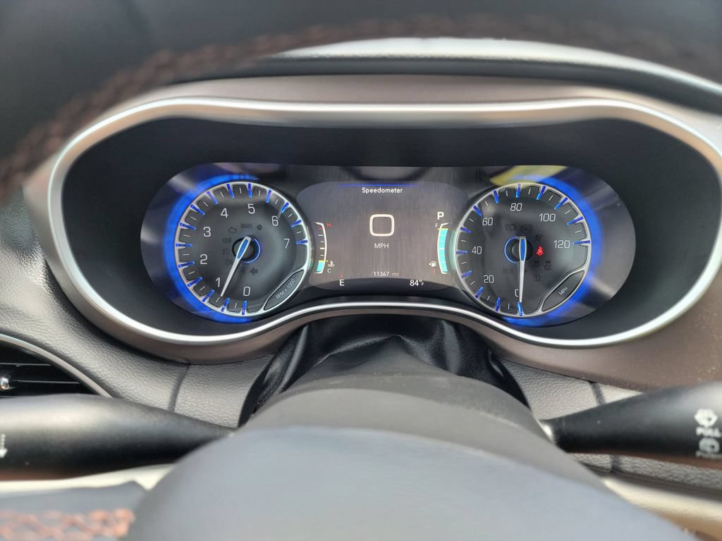 Used 2018 Chrysler Pacifica Touring-L Plus w/ Advanced Safetytec Group FWD image 23