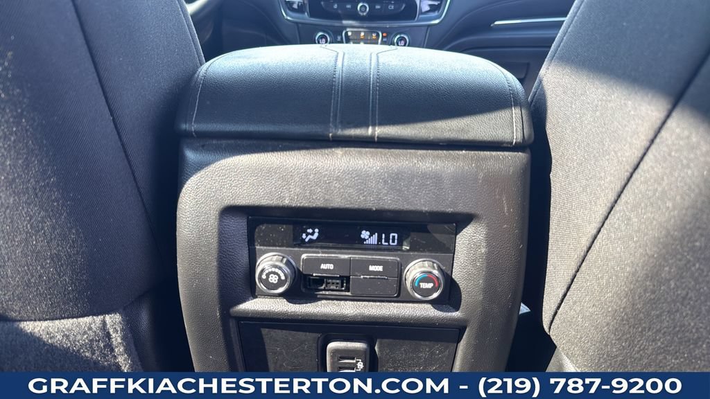 Used 2023 Chevrolet Traverse LT FWD image 37