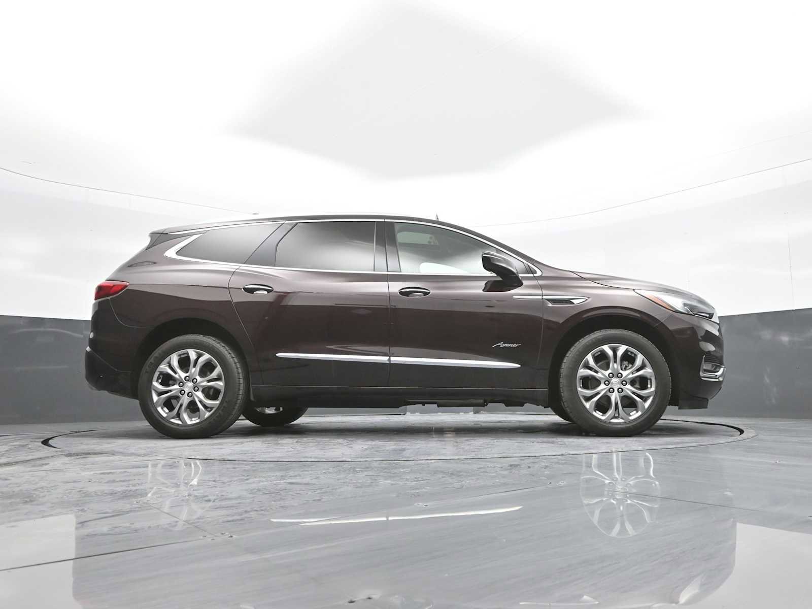 Used 2021 Buick Enclave Avenir w/ Avenir Technology Package image 48