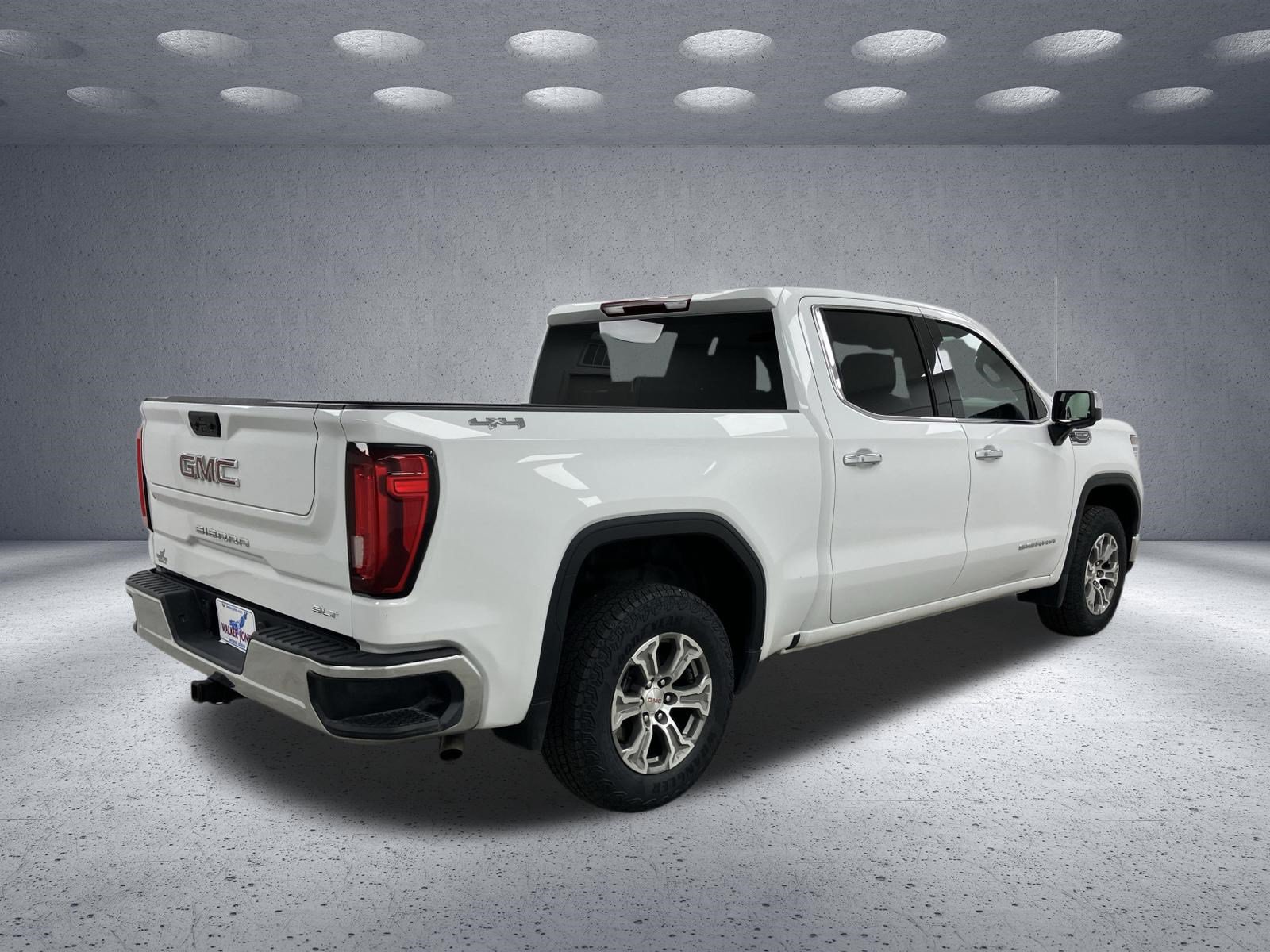 Used 2025 GMC Sierra 1500 SLT AWD/4WD image 5