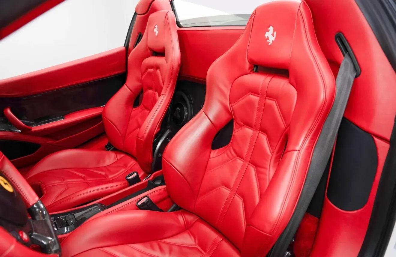 Used 2013 Ferrari 458 Spider RWD image 8