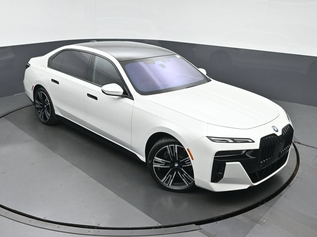 Used 2023 BMW i7 xDrive60 AWD/4WD image 34