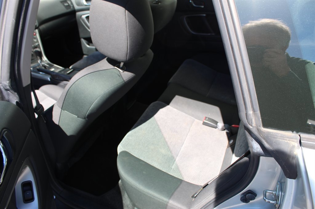 Used 2006 Subaru Outback 2.5i AWD/4WD image 7