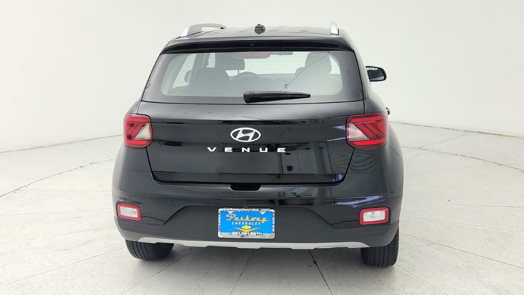 Used 2025 Hyundai Venue SEL FWD image 6