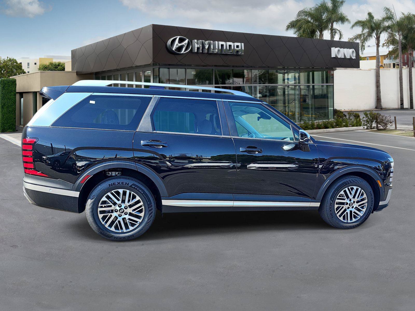 New 2026 Hyundai Palisade SEL w/ Tow & Go Package FWD image 2