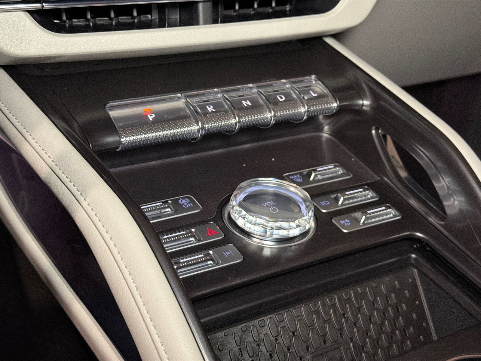 New 2026 Lincoln Nautilus Premier AWD/4WD image 25