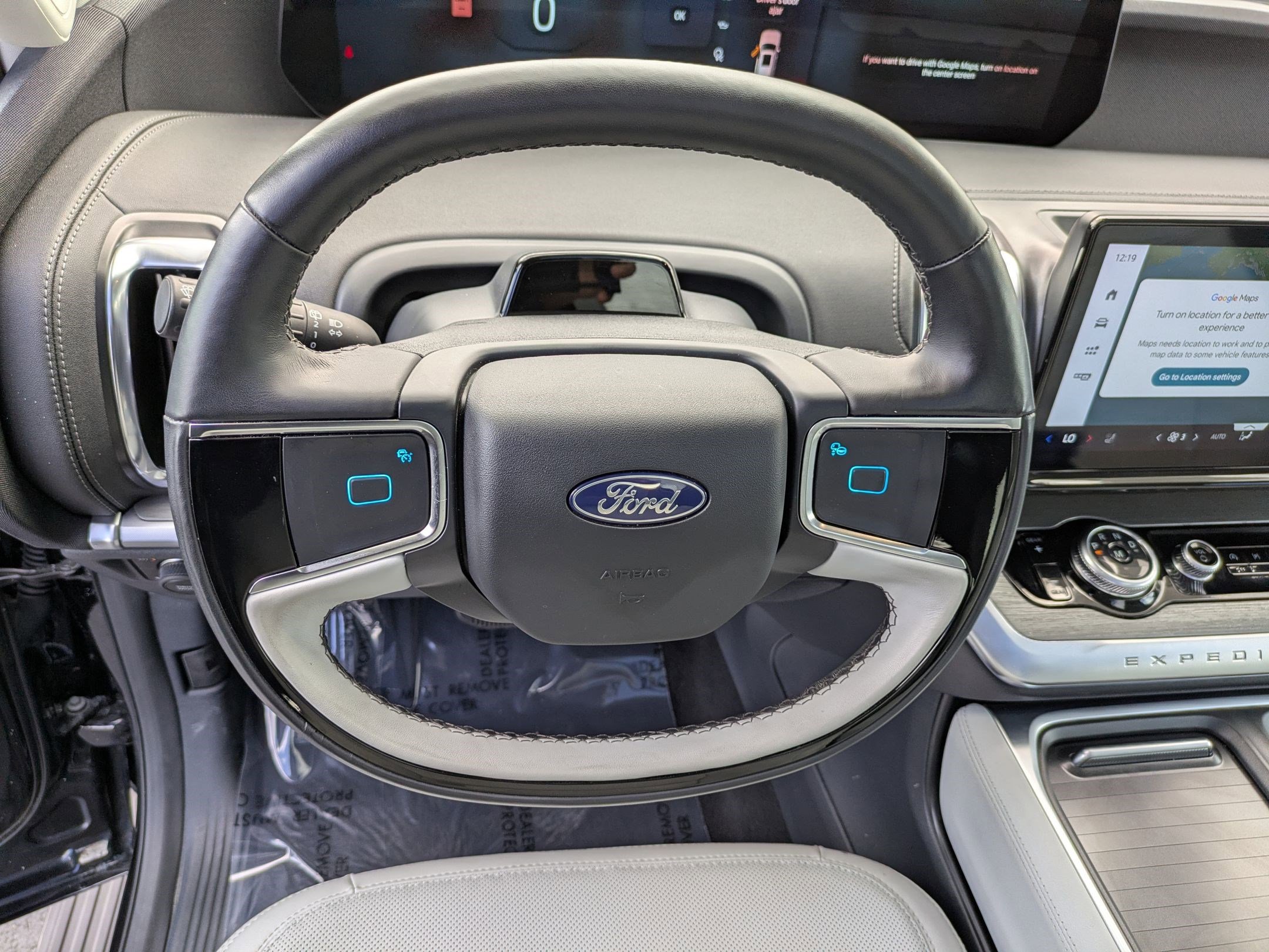 Used 2025 Ford Expedition Platinum image 19