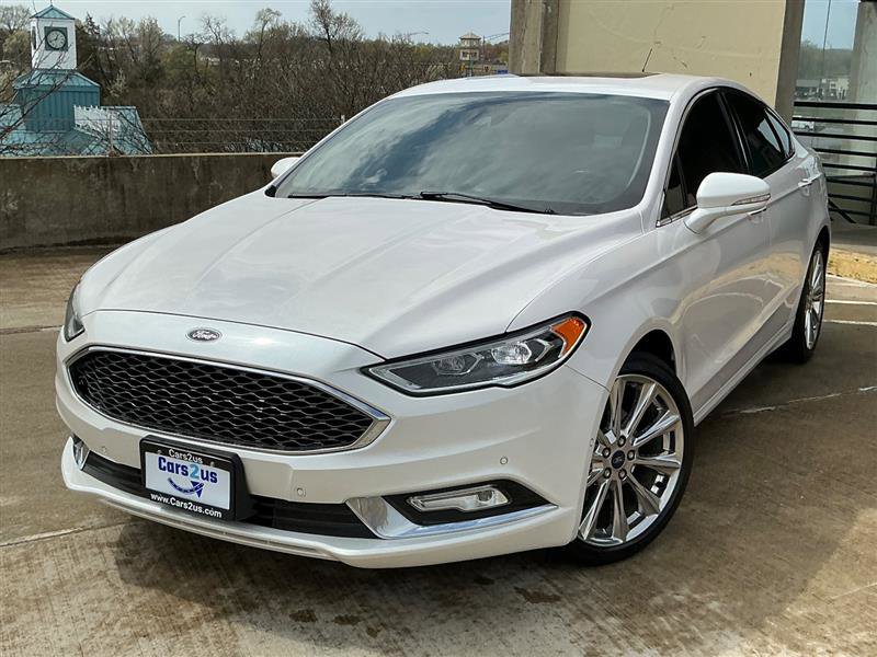 Used 2017 Ford Fusion Platinum image 2