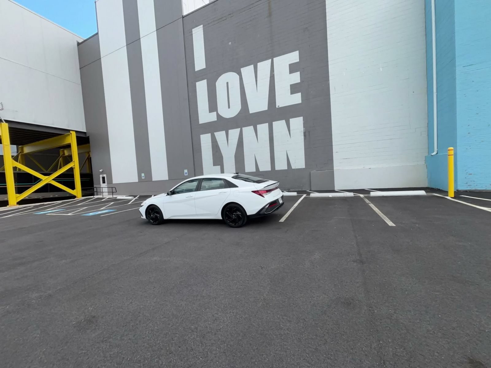 Used 2026 Hyundai Elantra Sport FWD image 14