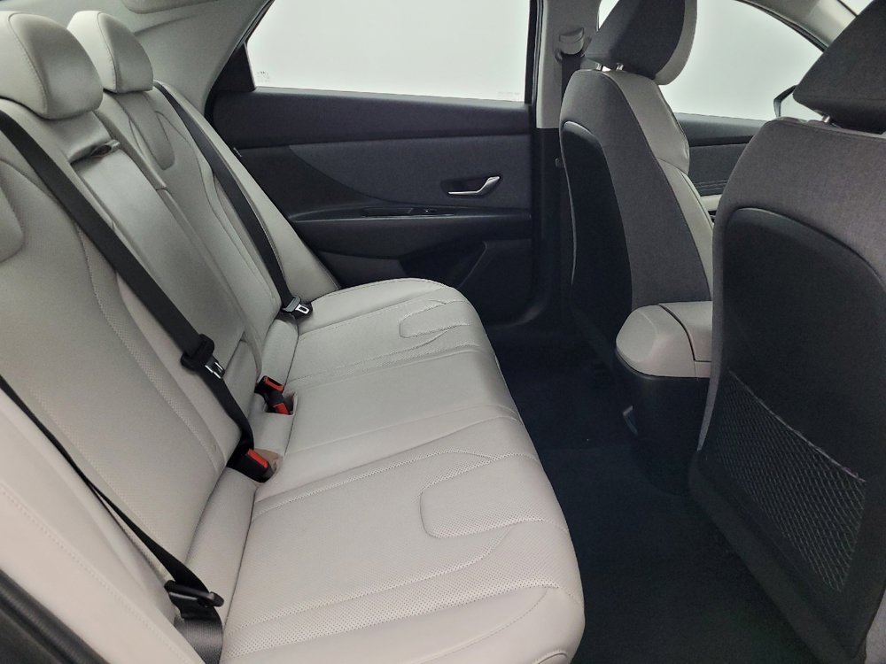 Used 2024 Hyundai Elantra Limited image 19