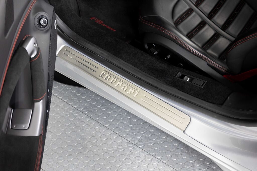 Used 2022 Ferrari F8 Tributo RWD image 43
