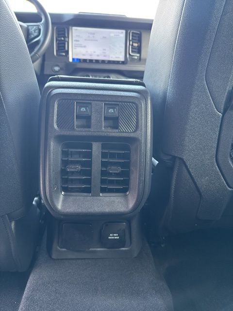 Used 2025 Ford Bronco Badlands AWD/4WD image 13