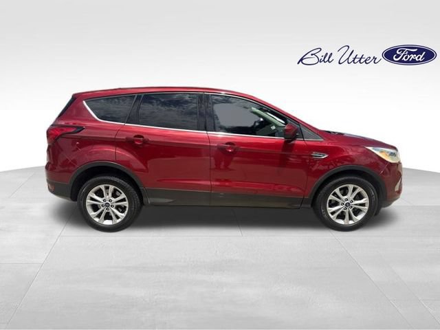 Used 2019 Ford Escape SE FWD image 2