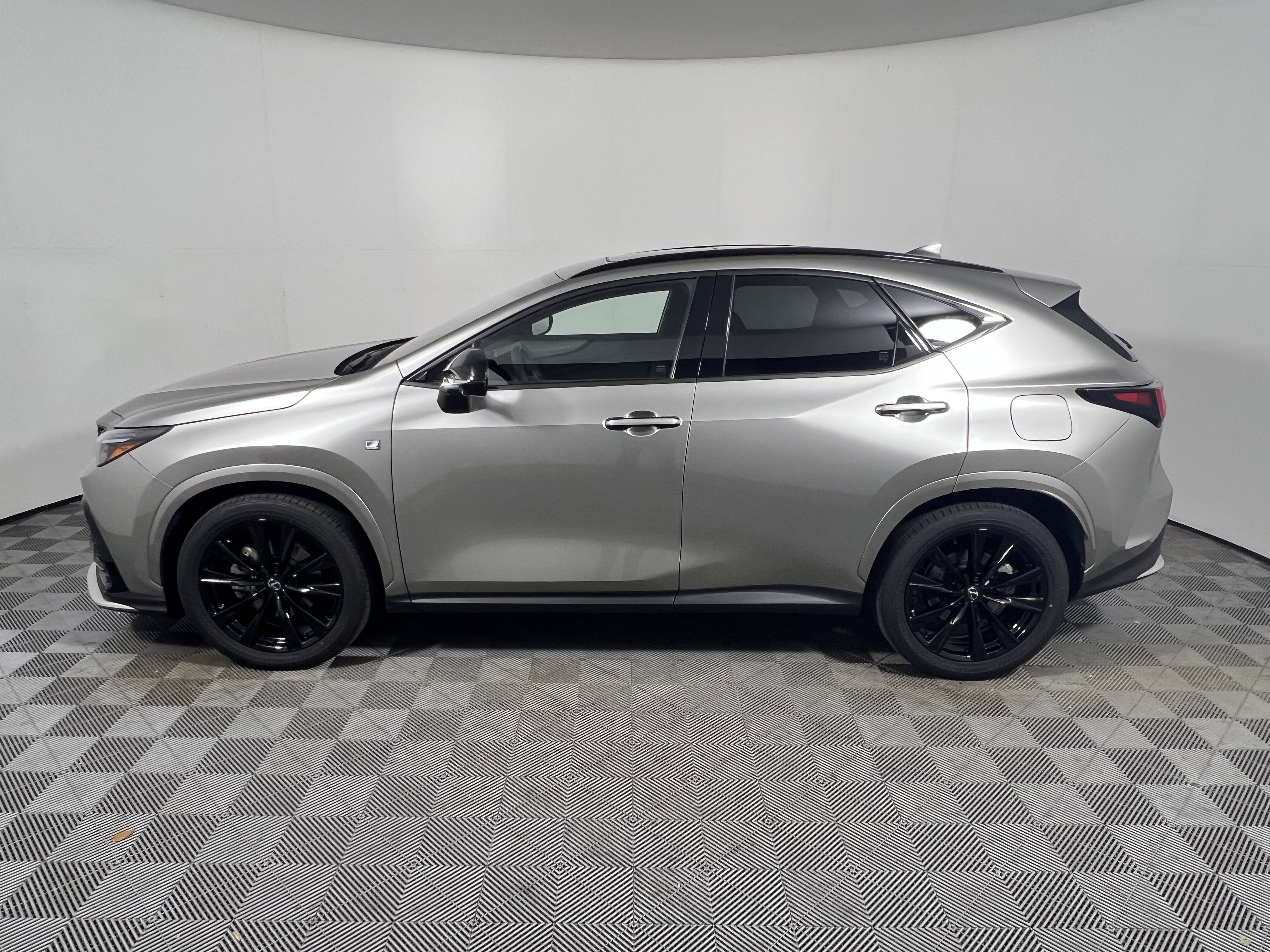 Used 2024 Lexus NX 450h+ F Sport w/ Vision Package AWD/4WD image 2