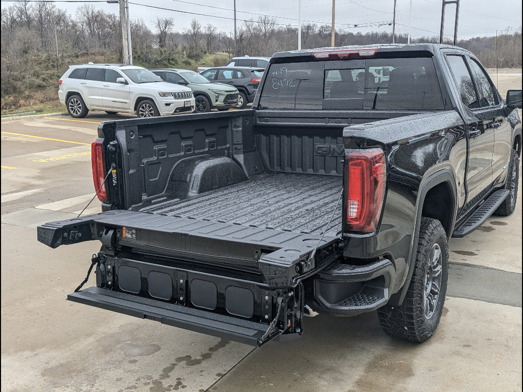 New 2026 GMC Sierra 1500 AT4 w/ AT4 Premium Package AWD/4WD image 13