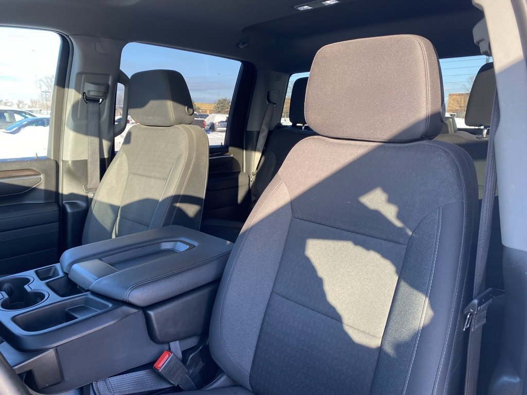 Used 2025 Chevrolet Silverado 2500 LT w/ Convenience Package image 12