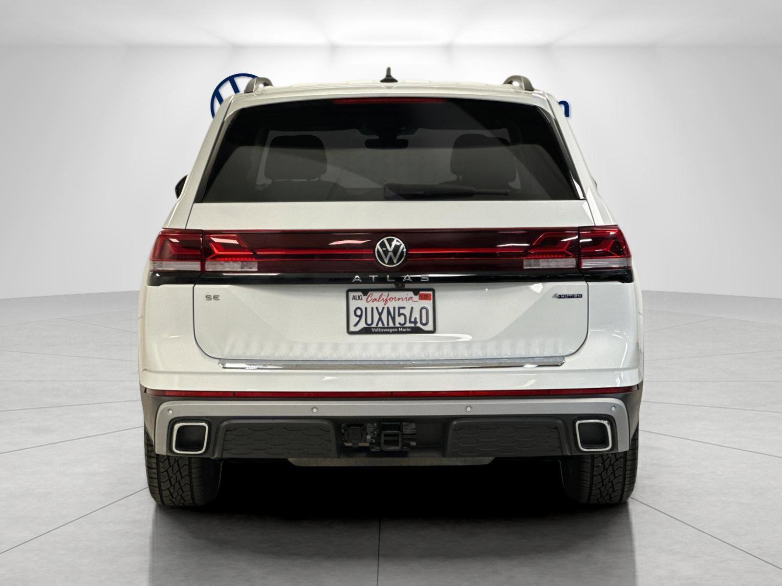 Used 2025 Volkswagen Atlas Peak Edition SE image 4