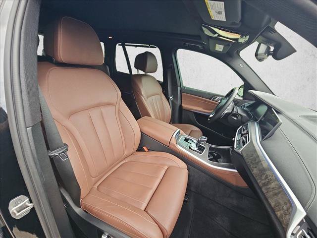 Used 2022 BMW X5 xDrive40i w/ Executive Package AWD/4WD image 19