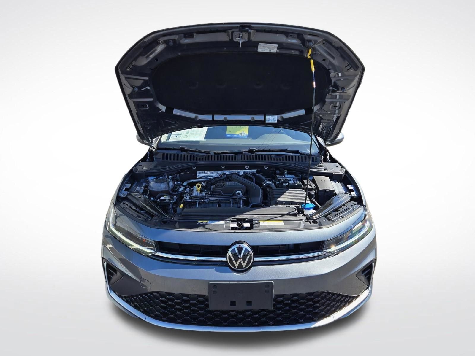 Used 2025 Volkswagen Jetta SE image 16