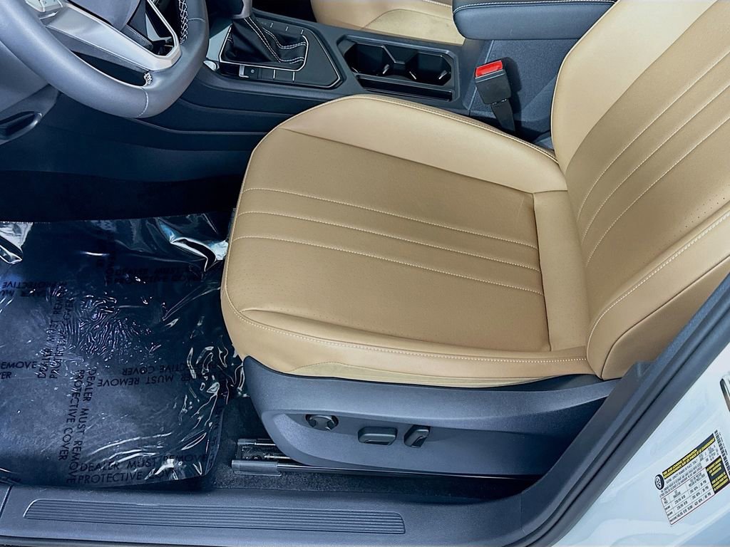 Used 2023 Volkswagen Tiguan SE FWD image 26