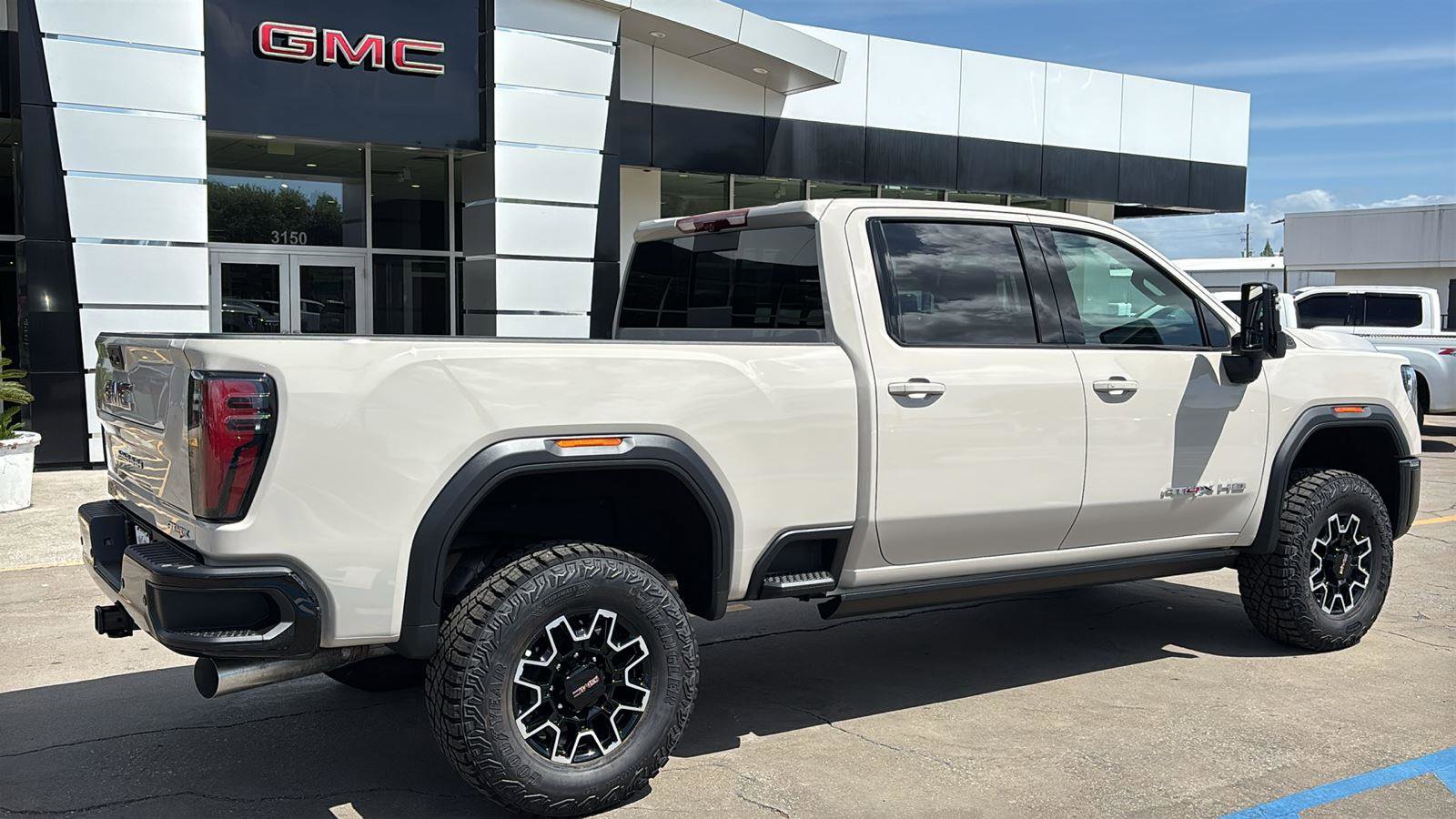 New 2026 GMC Sierra 2500 AT4X image 8