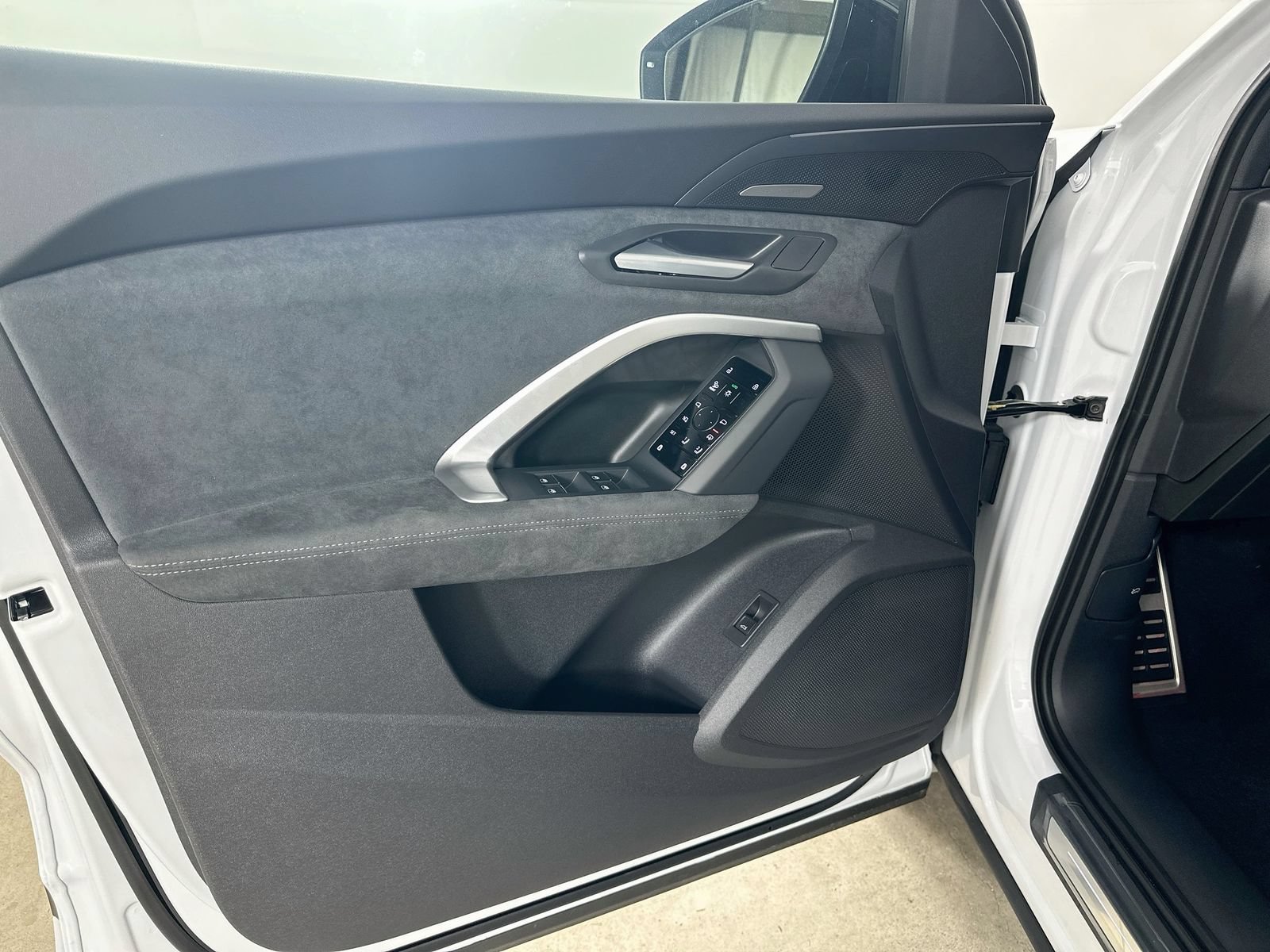 New 2026 Audi SQ5 Premium Plus AWD/4WD image 16