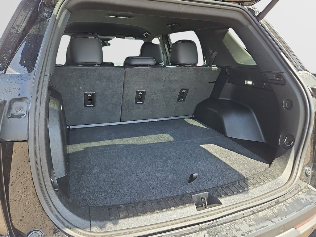 Used 2025 Chevrolet Equinox LT w/ Convenience Package II AWD/4WD image 9