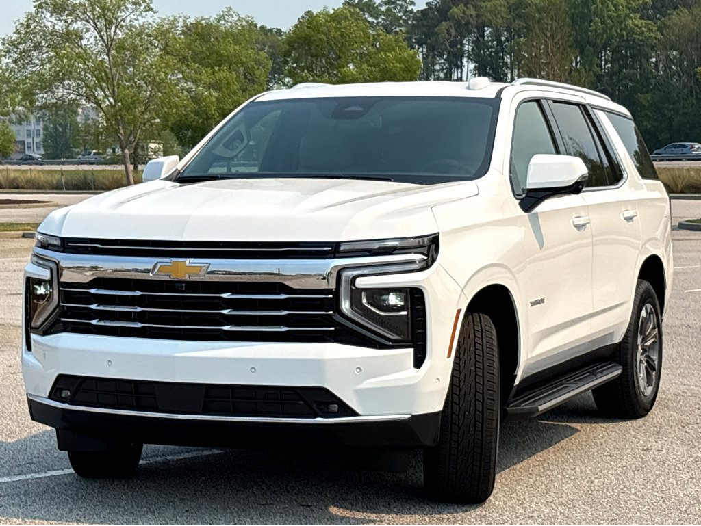 Used 2026 Chevrolet Tahoe LT w/ Comfort Package RWD image 3