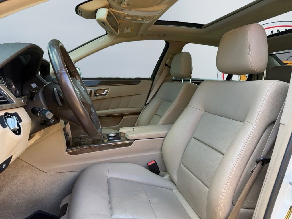 Used 2010 Mercedes-Benz E 350 4MATIC Sedan image 18