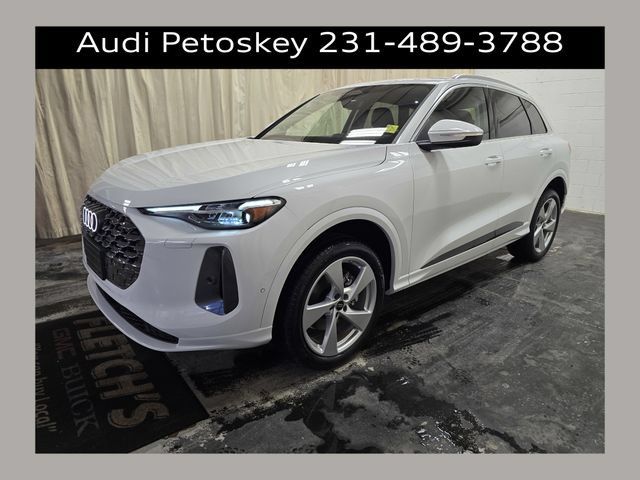 Certified 2025 Audi Q5 Premium Plus w/ Premium Plus AWD/4WD image 1